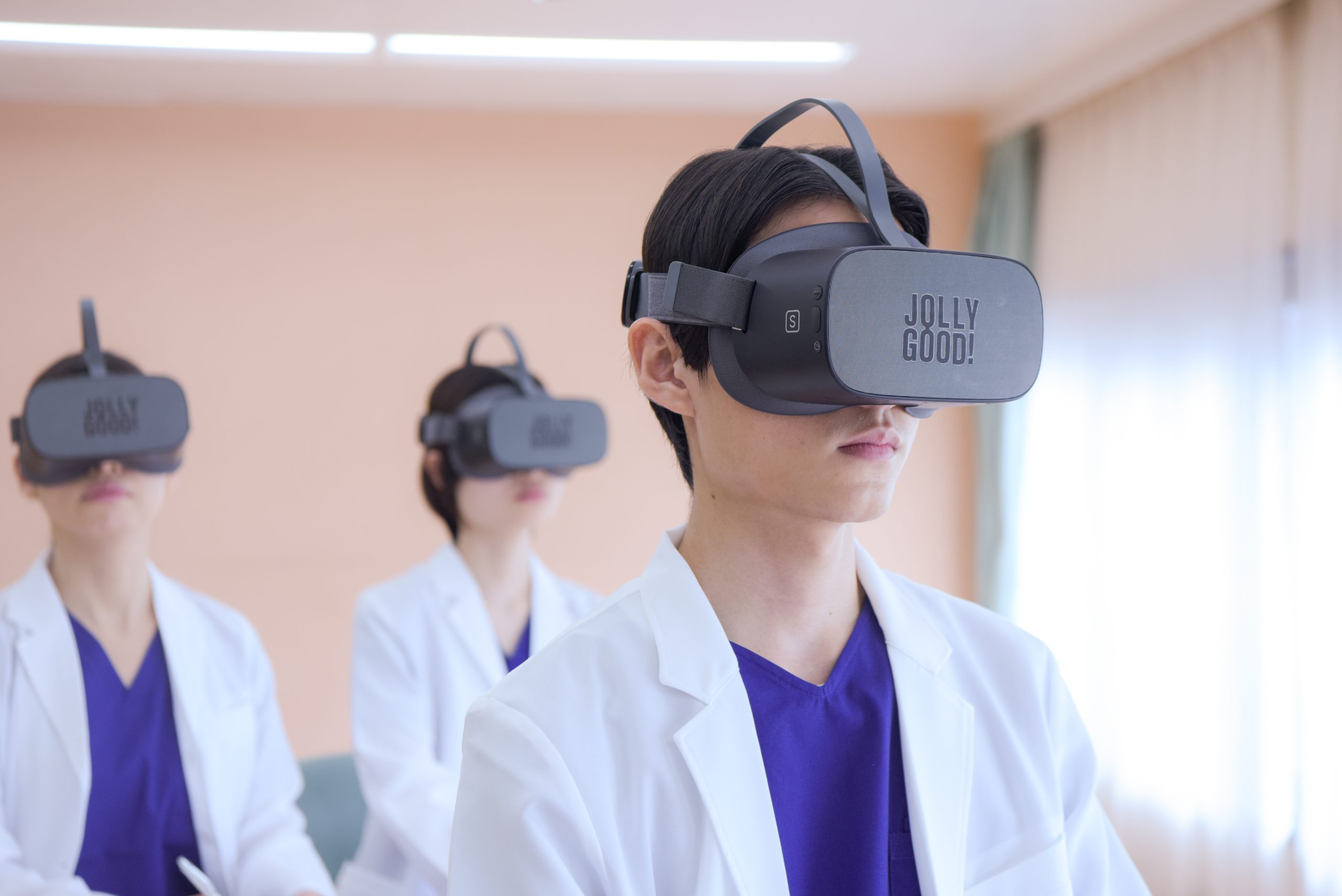 日本経済新聞にて、ジョリーグッドと東京歯科大学が共同開発する歯科教育VRについて紹介されました