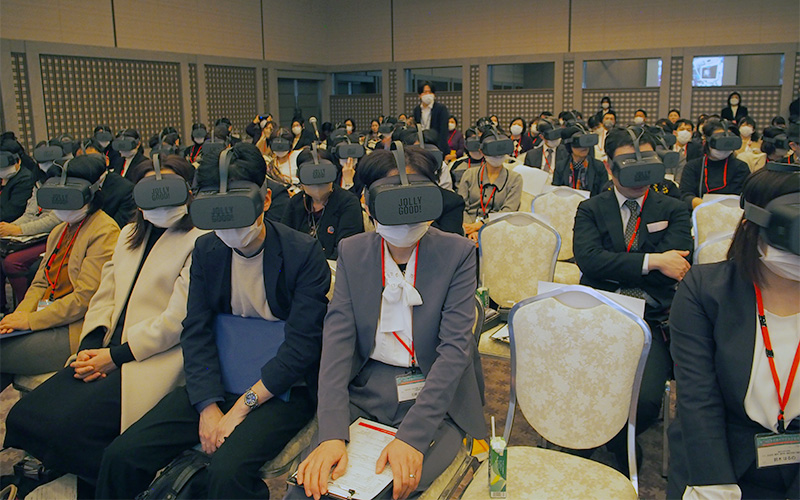 【イベントレポート】第42回日本看護科学学会 学術集会（広島）でVR100台同時接続セミナーを実施。「看護基礎教育VR」を用いて病室での療養環境をアセスメント！
