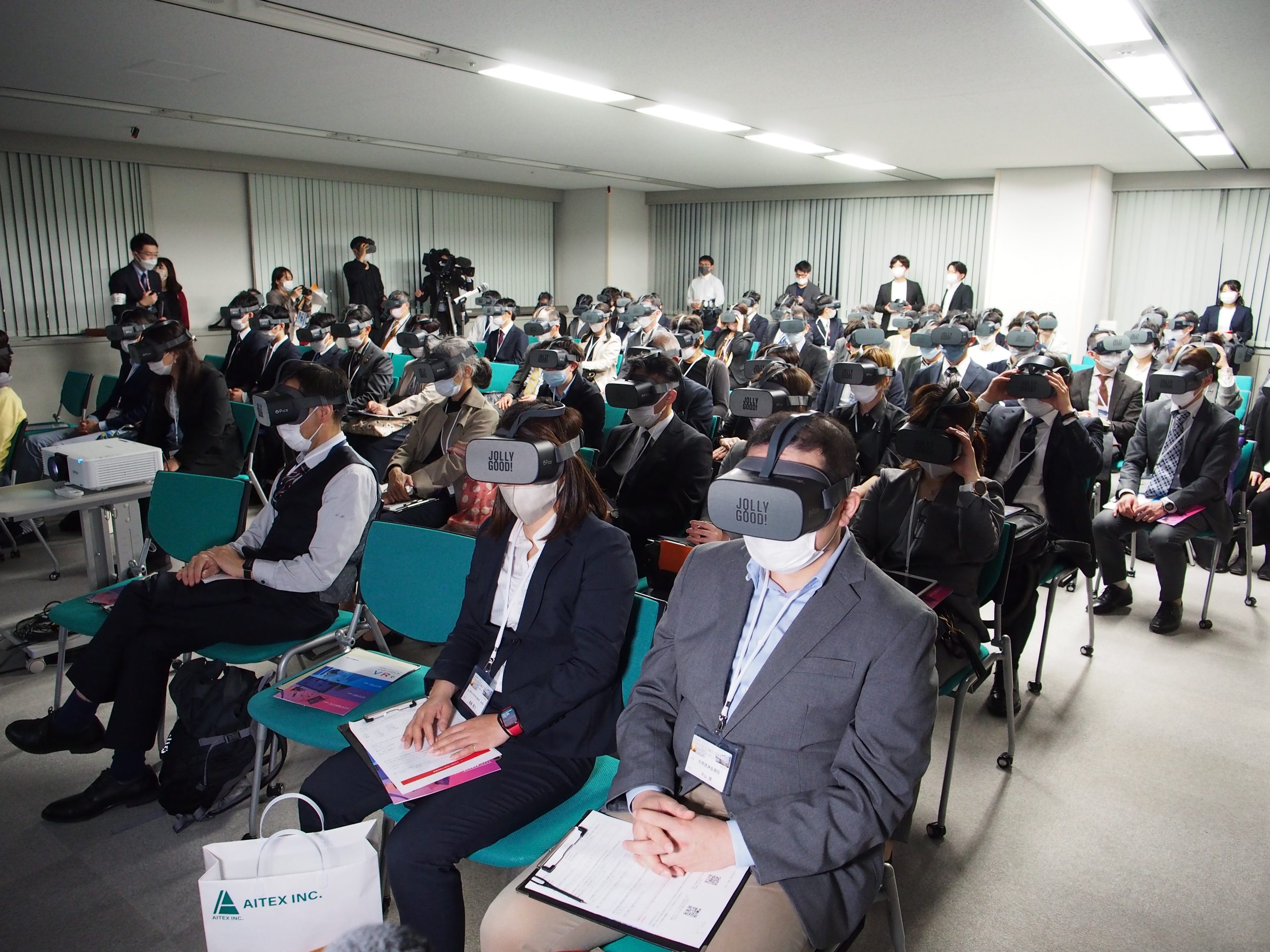 【イベントレポート】災害医療現場をVRで体験！第28回日本災害医学会総会・学術集会（岩手）でVR100台同時接続セミナーを実施しました。